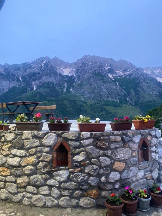 Guesthouse Kukaj Valbone Exterior photo